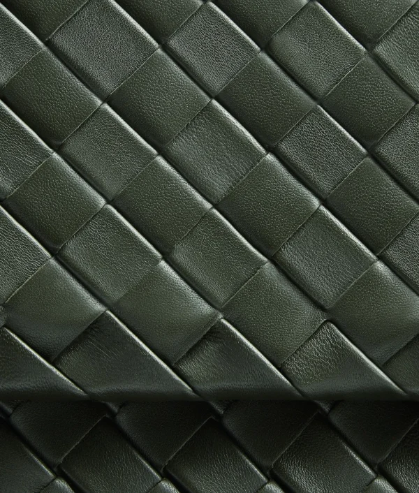 Bottega Veneta Large Cobble Messenger> Crossbody